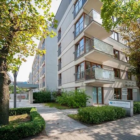 Very Berry - Maratonska 3 - Business Apartment, Garden, Check In 24h * Poznan