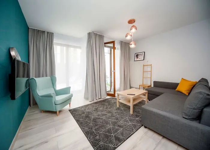 Very Berry - Maratonska 3 - Business Apartment, Garden, Check In 24h Otel *