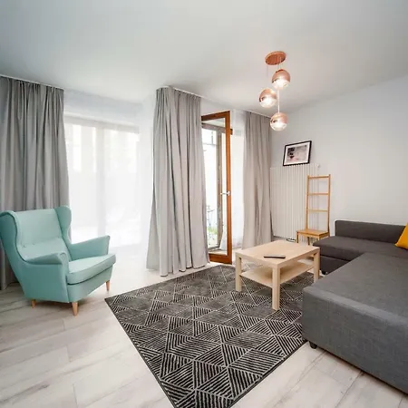 Very Berry - Maratonska 3 - Business Apartment, Garden, Check In 24h Apartment *