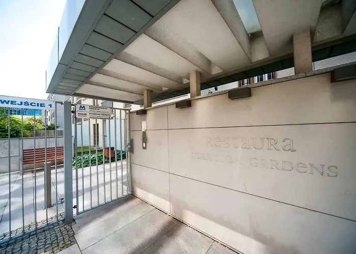 Very Berry - Maratonska 3 - Business Apartment, Garden, Check In 24h Hotel Poznań